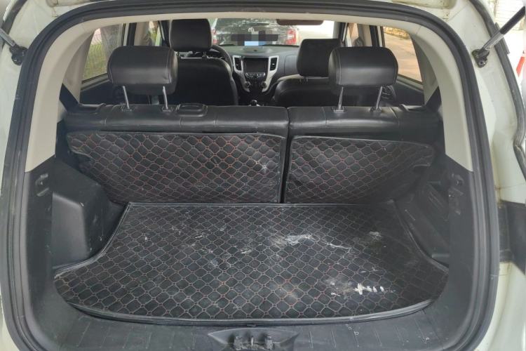Used CHANGAN CS35 2015 1.6L Manual Luxury Model China V Standard Trunk