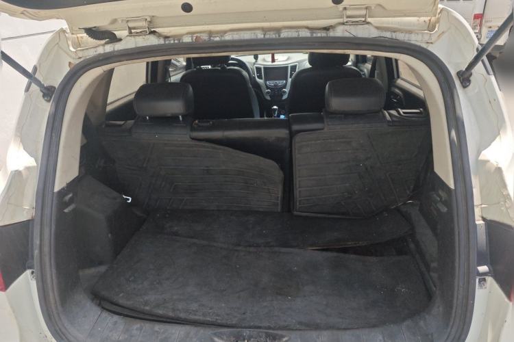 Used CHANGAN CS35 2015 1.6L Manual Luxury Model China V Standard Trunk
