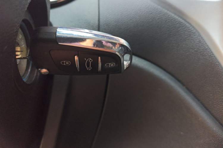 Used CHANGAN CS35 2015 1.6L Manual Luxury Model China IV Standard Vehicle Key