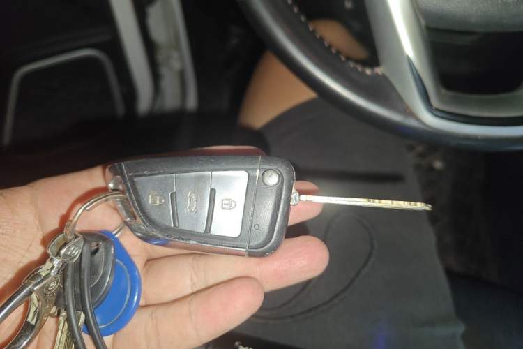 Used CHANGAN CS35 2015 1.6L Automatic Luxury Model China IV Standard Vehicle Key