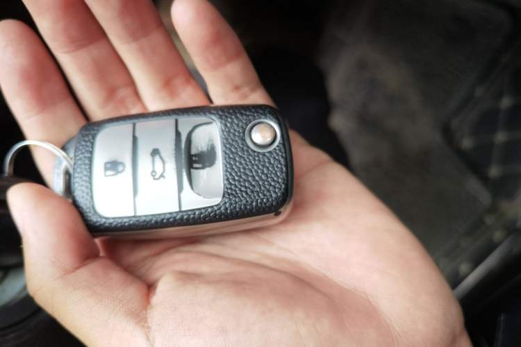 Used CHANGAN CS35 2015 1.6L Automatic Luxury Model China IV Standard Vehicle Key