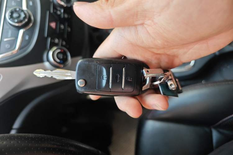 Used CHANGAN CS35 2015 1.6L Automatic Luxury Model China IV Standard Vehicle Key