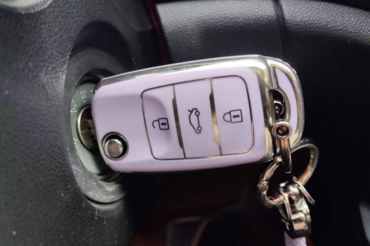 Used CHANGAN CS35 2015 1.6L Automatic Luxury Model China IV Standard Vehicle Key
