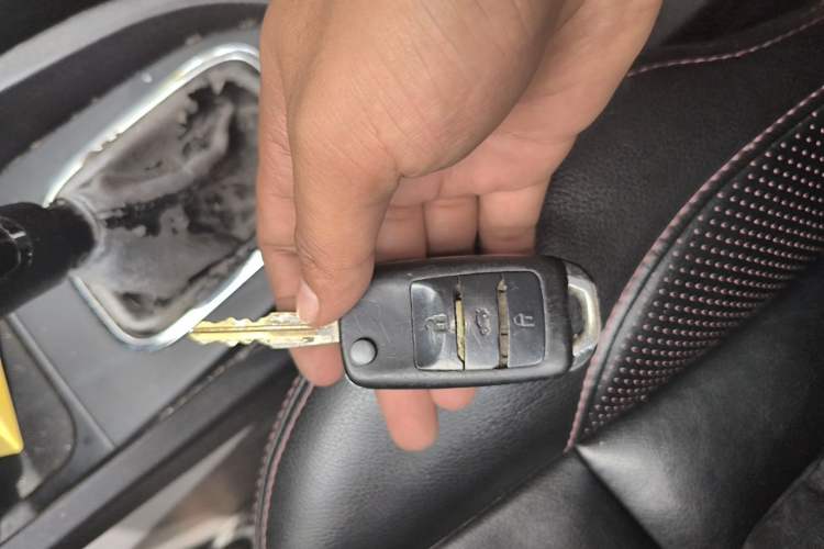 Used CHANGAN CS35 2015 1.6L Manual Luxury Model China IV Standard Vehicle Key