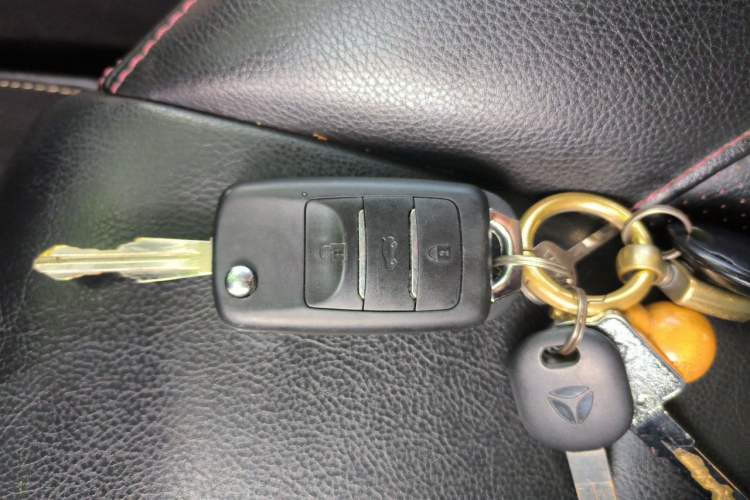 Used CHANGAN CS35 2015 1.6L Manual Luxury Model China IV Standard Vehicle Key