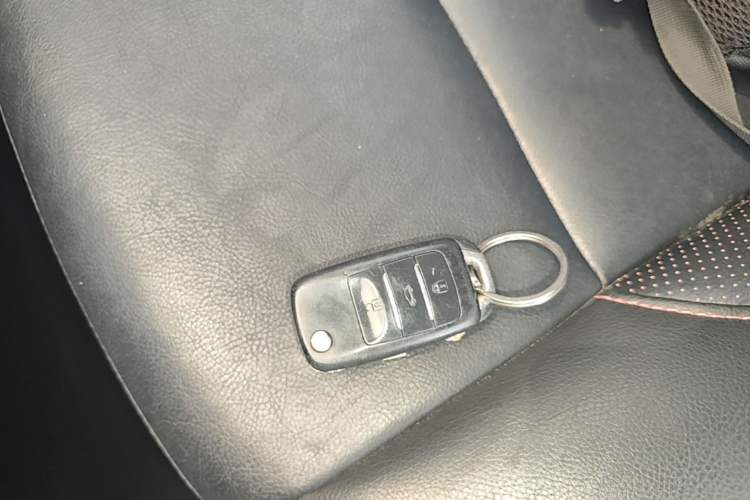 Used CHANGAN CS35 2015 1.6L Automatic Luxury Model China V Standard Vehicle Key