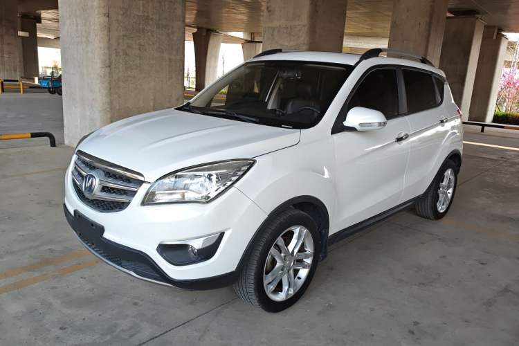 Used CHANGAN CS35 2015 1.6L Automatic Luxury Model China V Standard Guazi used car, China used car export, Used car for sale, Used cars, Cheapest cars for sale