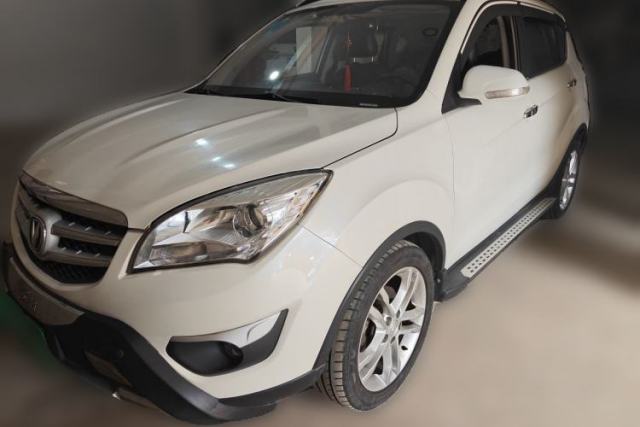 Używany CHANGAN CS35 2015 1.6L Automatic Luxury Model China IV Standard
