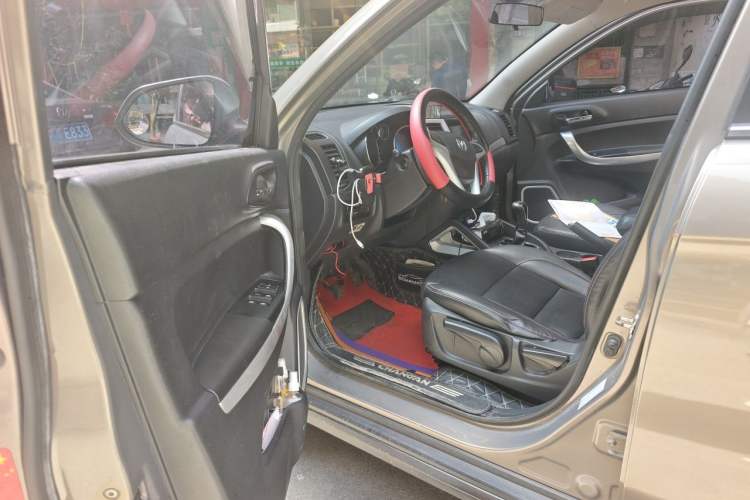 Used CHANGAN CS35 2015 1.6L Manual Luxury Model China IV Standard Driver Seat