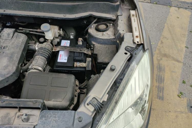 Used CHANGAN CS35 2015 1.6L Automatic Luxury Model China IV Standard Engine Bay Left
