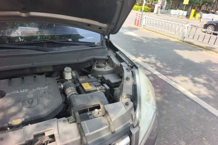 Used CHANGAN CS35 2015 1.6L Automatic Luxury Model China IV Standard Engine Bay Left
