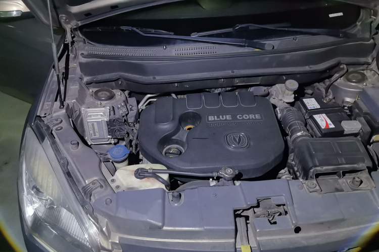 Used CHANGAN CS35 2015 1.6L Manual Luxury Model China IV Standard Engine Bay Right