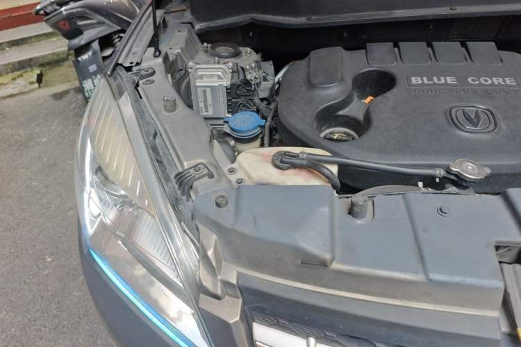 Used CHANGAN CS35 2015 1.6L Manual Luxury Model China IV Standard Engine Bay Right