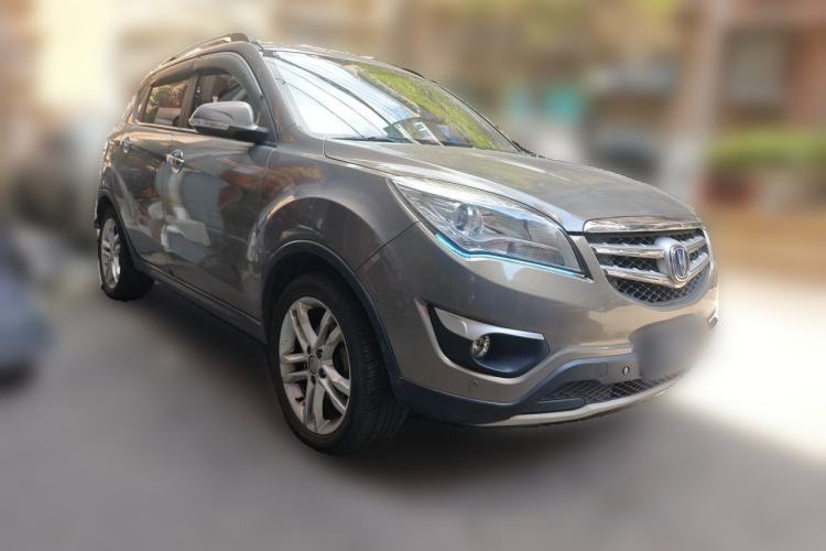 Used CHANGAN CS35 2015 1.6L Manual Luxury Model China IV Standard Front Right 45 Deg