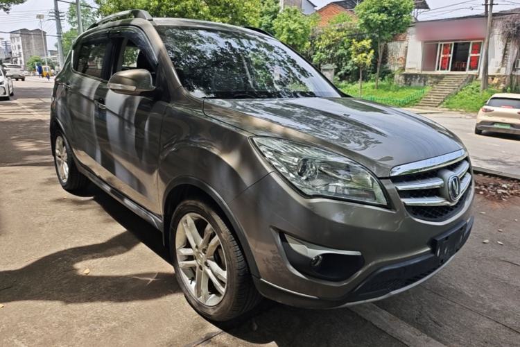 Used CHANGAN CS35 2015 1.6L Automatic Luxury Model China IV Standard Front Right 45 Deg