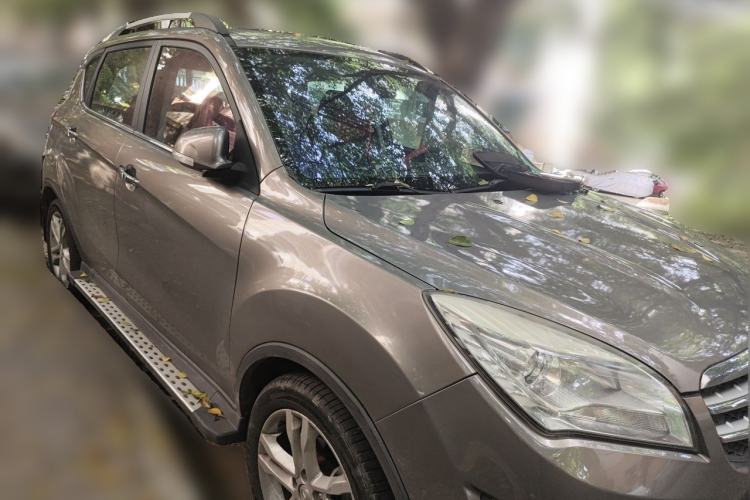 Used CHANGAN CS35 2015 1.6L Automatic Prestige Model China V Standard Front Right 45 Deg