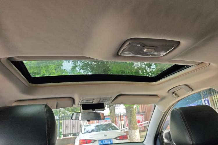 Used CHANGAN CS35 2015 1.6L Automatic Luxury Model China IV Standard Headliner