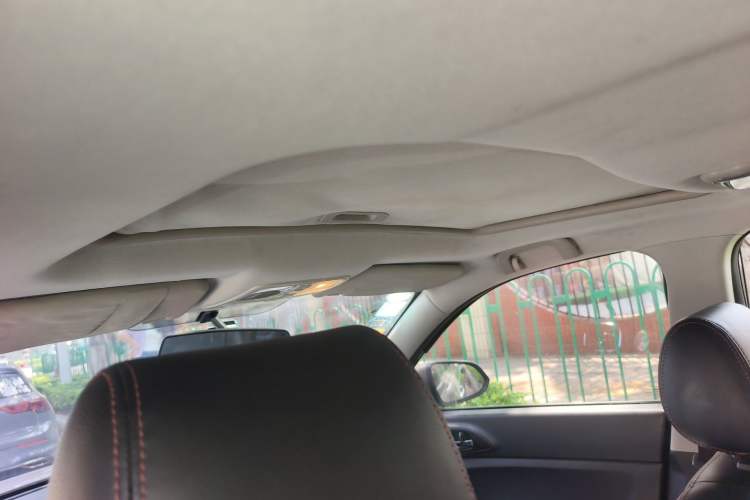 Used CHANGAN CS35 2015 1.6L Automatic Luxury Model China IV Standard Headliner