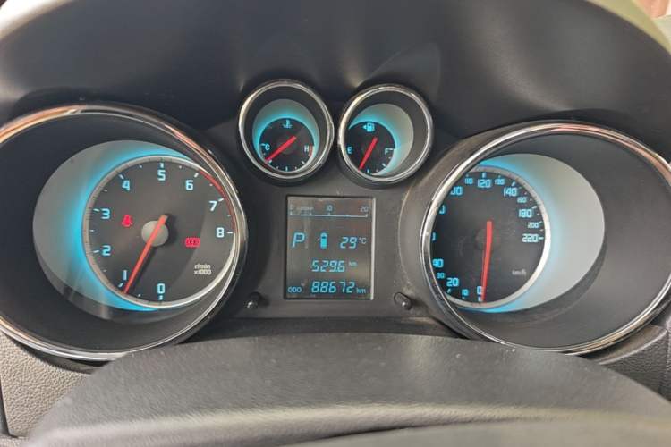 Used CHANGAN CS35 2015 1.6L Automatic Luxury Model China IV Standard Instrument Cluster