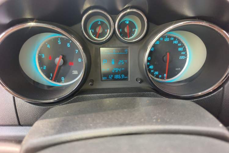 Used CHANGAN CS35 2015 1.6L Automatic Luxury Model China IV Standard Instrument Cluster