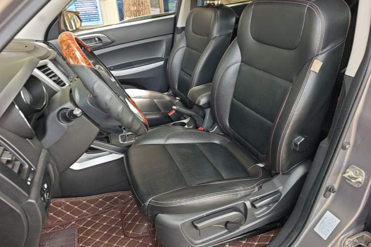 Used CHANGAN CS35 2015 1.6L Automatic Luxury Model China IV Standard Left Front Seat
