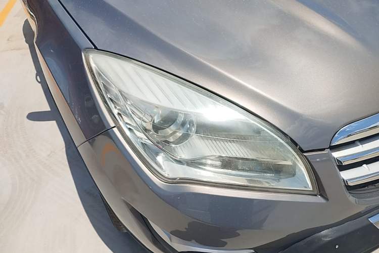 Used CHANGAN CS35 2015 1.6L Automatic Luxury Model China IV Standard Right Front Headlight