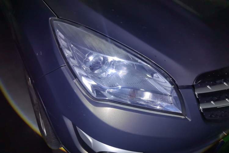 Used CHANGAN CS35 2015 1.6L Manual Luxury Model China IV Standard Right Front Headlight