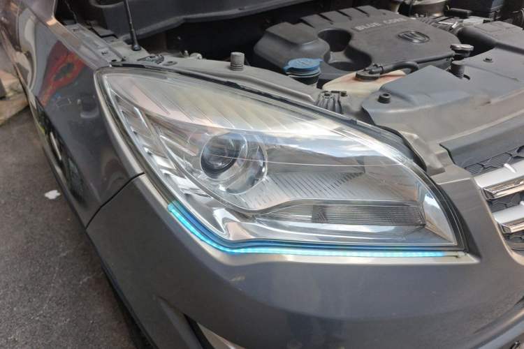 Used CHANGAN CS35 2015 1.6L Manual Luxury Model China IV Standard Right Front Headlight