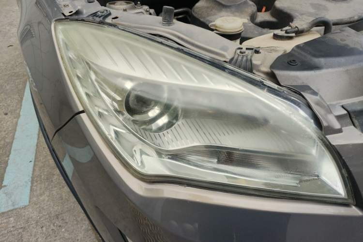 Used CHANGAN CS35 2015 1.6L Automatic Luxury Model China IV Standard Right Front Headlight