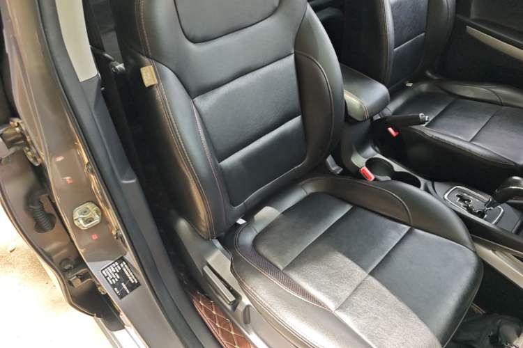 Used CHANGAN CS35 2015 1.6L Automatic Luxury Model China IV Standard Right Front Seat