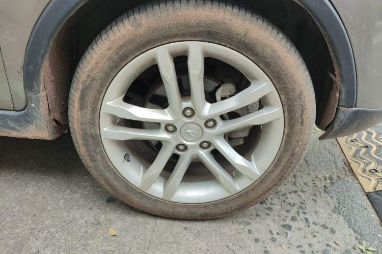 Used CHANGAN CS35 2015 1.6L Automatic Luxury Model China IV Standard Right Front Wheel Hub