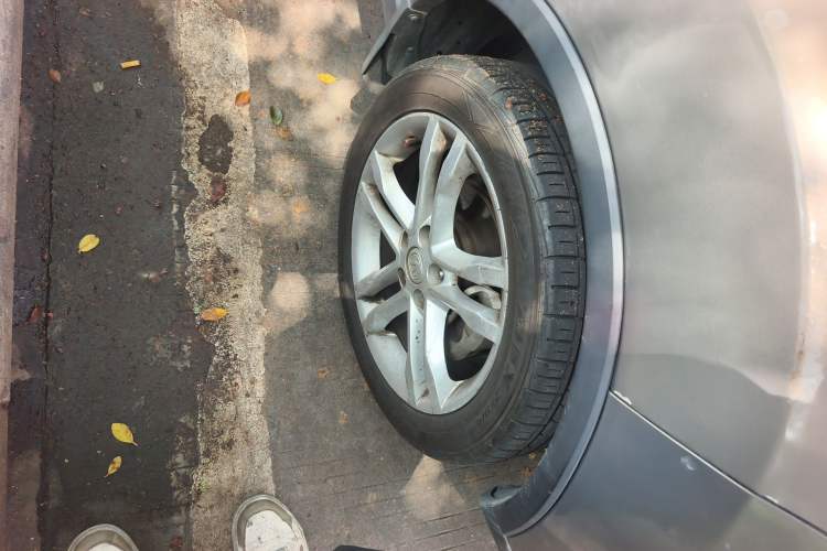 Used CHANGAN CS35 2015 1.6L Automatic Luxury Model China IV Standard Right Front Wheel Hub