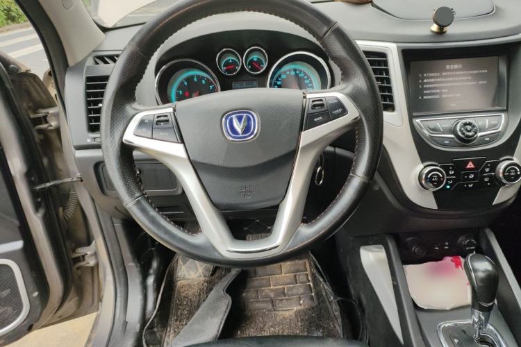 Used CHANGAN CS35 2015 1.6L Automatic Luxury Model China IV Standard Steering Wheel