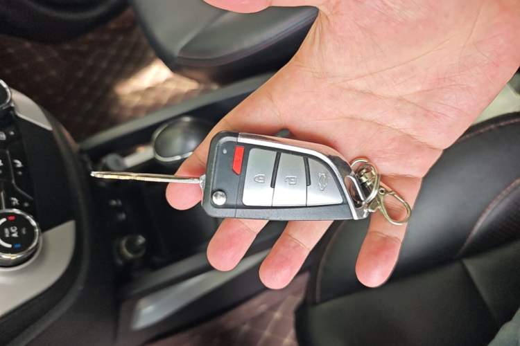 Used CHANGAN CS35 2015 1.6L Automatic Luxury Model China IV Standard Vehicle Key