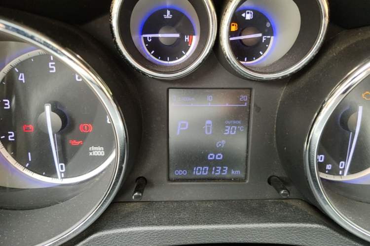 Used CHANGAN CS35 2016 1.6L Automatic Luxury Model China V Standard Instrument Cluster