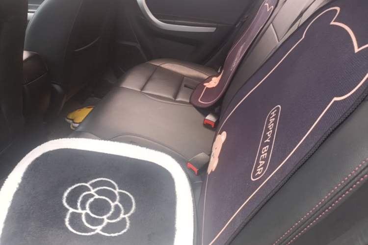 Used CHANGAN CS35 2016 1.6L Automatic Luxury Model China V Standard Left Rear Seat