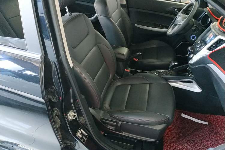 Used CHANGAN CS35 2016 1.6L Automatic Luxury Model China V Standard Right Front Seat