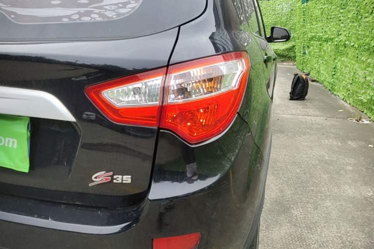 Used CHANGAN CS35 2016 1.6L Automatic Luxury Model China V Standard Right Rear Taillight