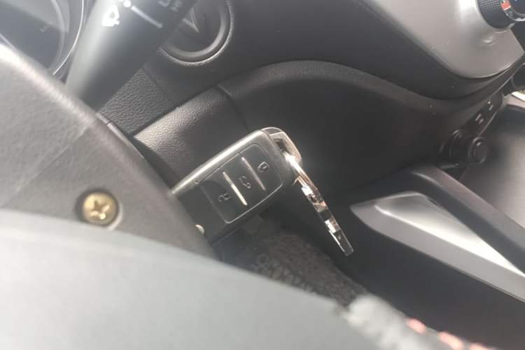 Used CHANGAN CS35 2016 1.6L Automatic Luxury Model China V Standard Vehicle Key
