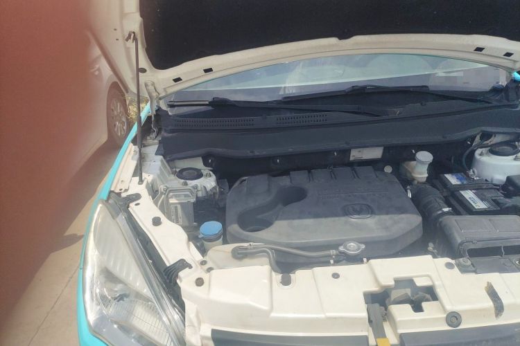 Used CHANGAN CS35 2016 1.6L Automatic Luxury Model China V Standard Engine Bay Right