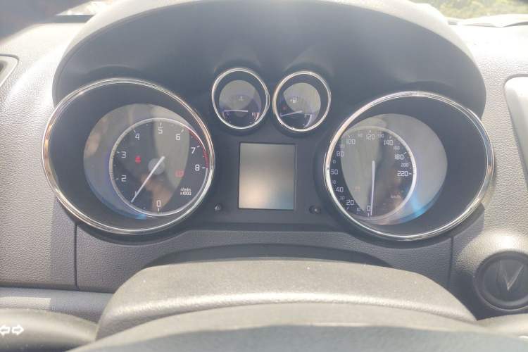 Used CHANGAN CS35 2016 1.6L Automatic Luxury Model China V Standard Instrument Cluster