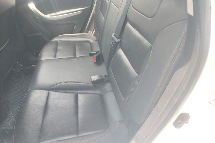Used CHANGAN CS35 2016 1.6L Automatic Luxury Model China V Standard Left Rear Seat