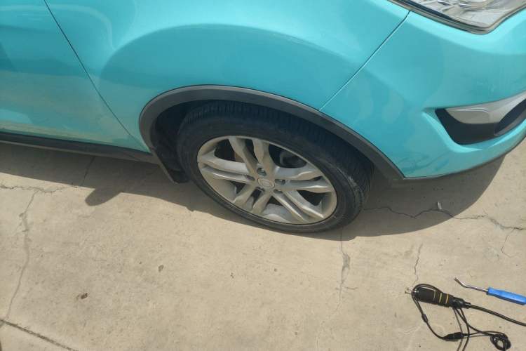 Used CHANGAN CS35 2016 1.6L Automatic Luxury Model China V Standard Right Front Wheel Hub