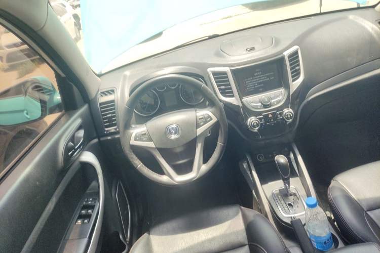Used CHANGAN CS35 2016 1.6L Automatic Luxury Model China V Standard Steering Wheel