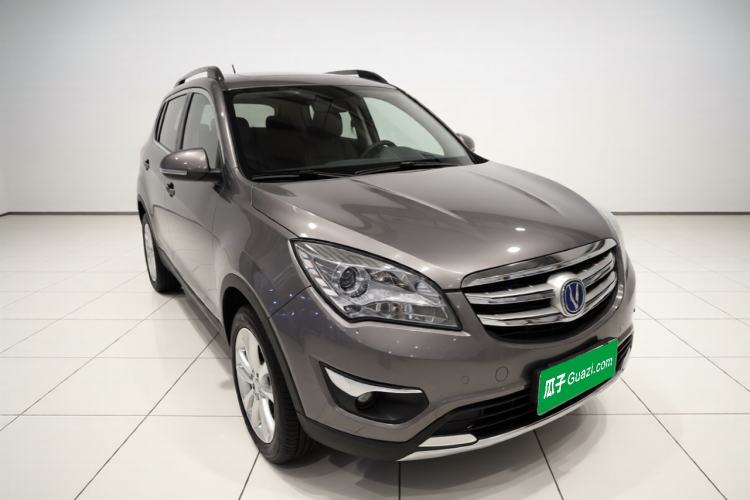 Used CHANGAN CS35 2016 1.6L Manual Luxury Model China V Standard Front Right 45 Deg