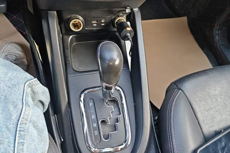 Used CHANGAN CS35 2016 1.6L Automatic Prestige Model China V Standard Gear Lever