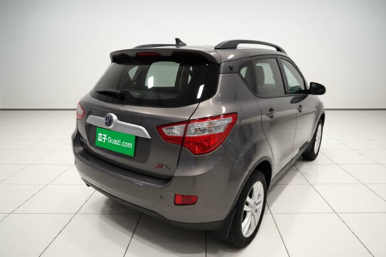 Used CHANGAN CS35 2016 1.6L Manual Luxury Model China V Standard Rear Right 45 Deg