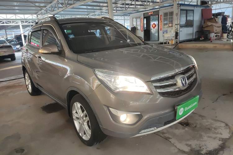 Used CHANGAN CS35 2016 1.6L Automatic Luxury Model China V Standard Front Right 45 Deg