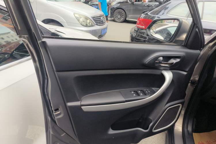 Used CHANGAN CS35 2016 1.6L Manual Luxury Model China V Standard Left Front Door Interior