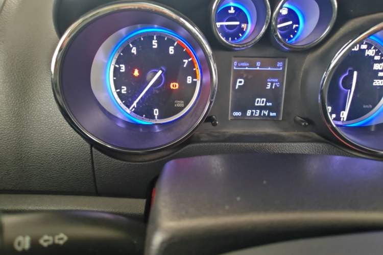 Used CHANGAN CS35 2016 1.6L Automatic Luxury Model China IV Standard Odometer Close Up